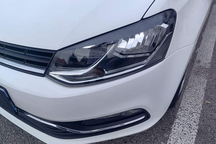 Used Volkswagen Polo 2018 1.5L Automatic Enjoyment Model Left Front Headlight