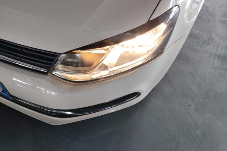 Used Volkswagen Polo 2018 1.5L Automatic Enjoyment Model Left Front Headlight