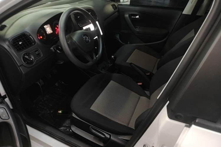 Used Volkswagen Polo 2018 1.5L Manual Drive-Comfort Model Left Front Seat