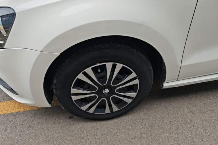 Used Volkswagen Polo 2018 1.5L Automatic Advanced Driving Model Left Front Wheel Hub