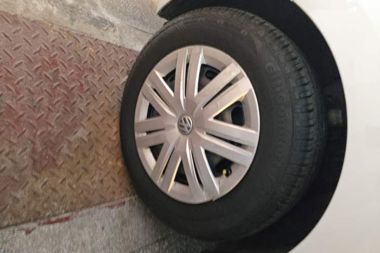 Used Volkswagen Polo 2018 1.5L Automatic Advanced Driving Model Left Front Wheel Hub