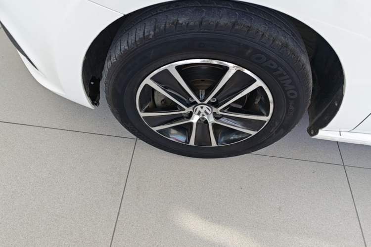 Used Volkswagen Polo 2018 1.5L Automatic Advanced Driving Model Left Front Wheel Hub