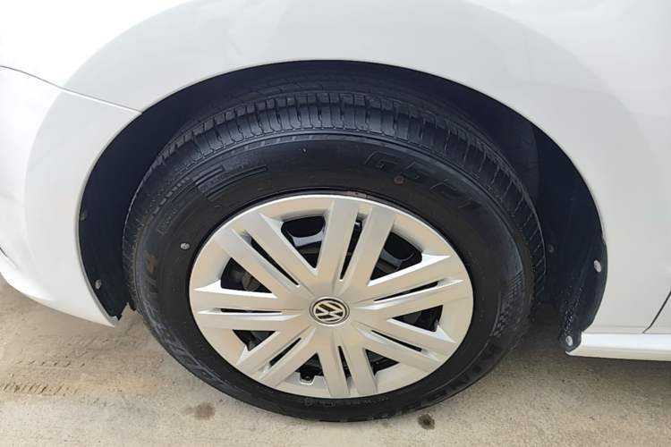 Used Volkswagen Polo 2018 1.5L Automatic Advanced Driving Model Left Front Wheel Hub