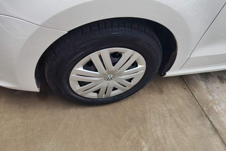Used Volkswagen Polo 2018 1.5L Automatic Advanced Driving Model Left Front Wheel Hub