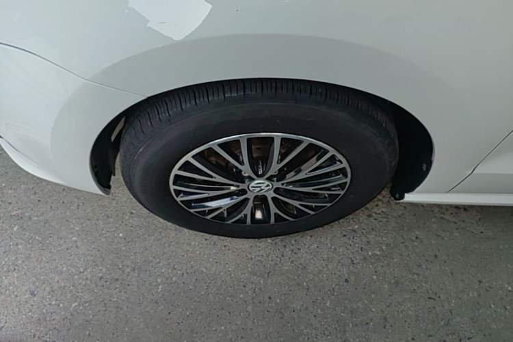 Used Volkswagen Polo 2018 1.5L Automatic Advanced Driving Model Left Front Wheel Hub