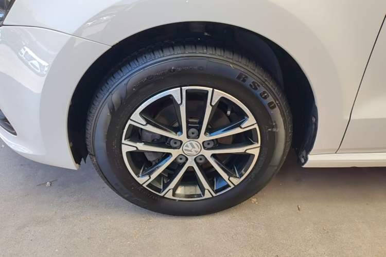 Used Volkswagen Polo 2018 1.5L Automatic Advanced Driving Model Left Front Wheel Hub