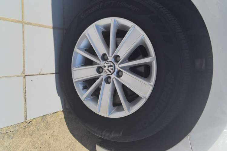 Used Volkswagen Polo 2018 1.5L Automatic Advanced Driving Model Left Front Wheel Hub