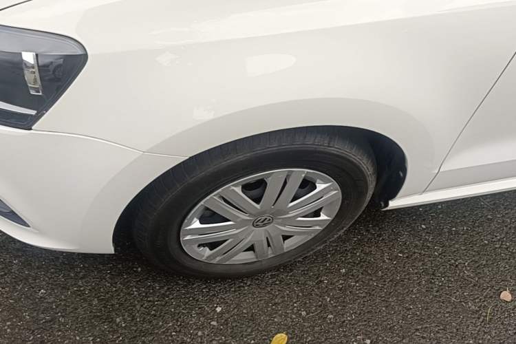 Used Volkswagen Polo 2018 1.5L Automatic Advanced Driving Model Left Front Wheel Hub