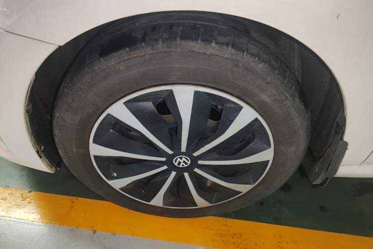 Used Volkswagen Polo 2018 1.5L Automatic Enjoyment Model Left Front Wheel Hub