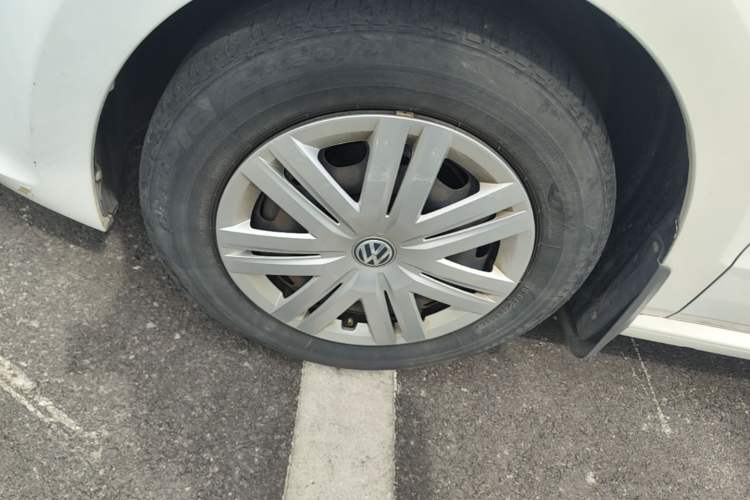 Used Volkswagen Polo 2018 1.5L Automatic Advanced Driving Model Left Front Wheel Hub