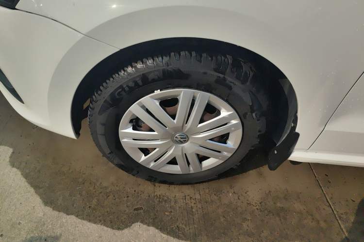 Used Volkswagen Polo 2018 1.5L Automatic Advanced Driving Model Left Front Wheel Hub