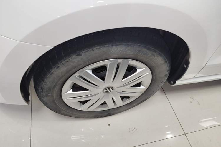 Used Volkswagen Polo 2018 1.5L Automatic Advanced Driving Model Left Front Wheel Hub