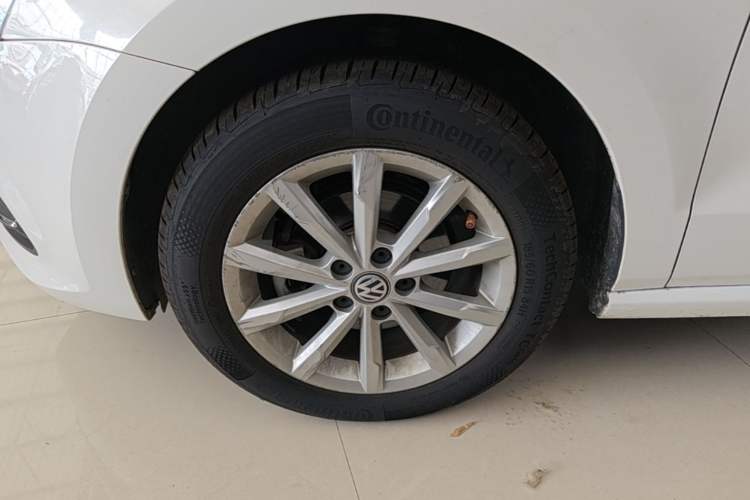 Used Volkswagen Polo 2018 1.5L Automatic Luxury Edition Left Front Wheel Hub