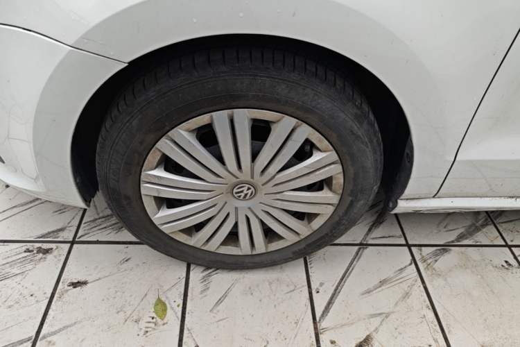 Used Volkswagen Polo 2018 1.5L Automatic Enjoyment Model Left Front Wheel Hub