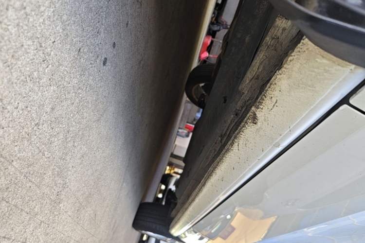 Used Volkswagen Polo 2018 1.5L Manual Drive-Comfort Model Left Side Sill