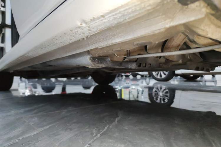 Used Volkswagen Polo 2018 1.5L Manual Drive-Comfort Model Left Side Sill