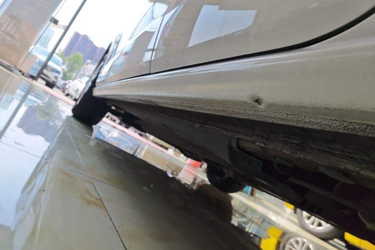 Used Volkswagen Polo 2018 1.5L Manual Drive-Comfort Model Left Side Sill
