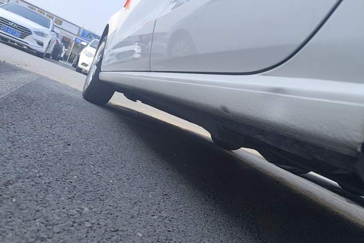 Used Volkswagen Polo 2018 1.5L Automatic Enjoyment Model Left Side Sill
