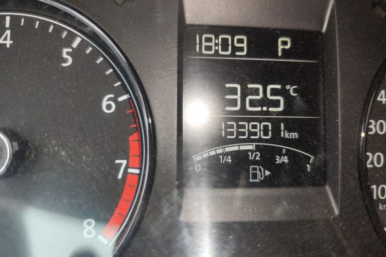 Used Volkswagen Polo 2018 1.5L Automatic Advanced Driving Model Odometer Close Up