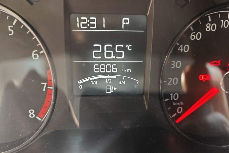 Used Volkswagen Polo 2018 1.5L Automatic Advanced Driving Model Odometer Close Up