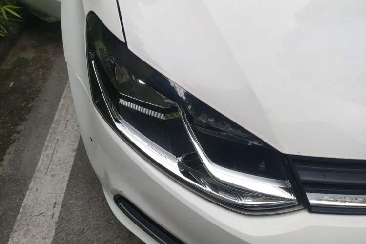 Used Volkswagen Polo 2018 1.5L Automatic Enjoyment Model Right Front Headlight