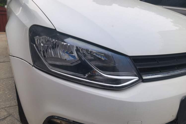 Used Volkswagen Polo 2018 1.5L Automatic Enjoyment Model Right Front Headlight