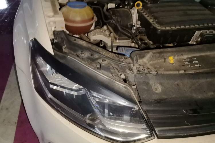 Used Volkswagen Polo 2018 1.5L Automatic Enjoyment Model Right Front Headlight
