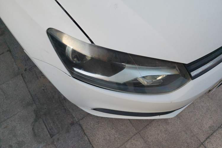 Used Volkswagen Polo 2018 1.5L Manual Drive-Comfort Model Right Front Headlight