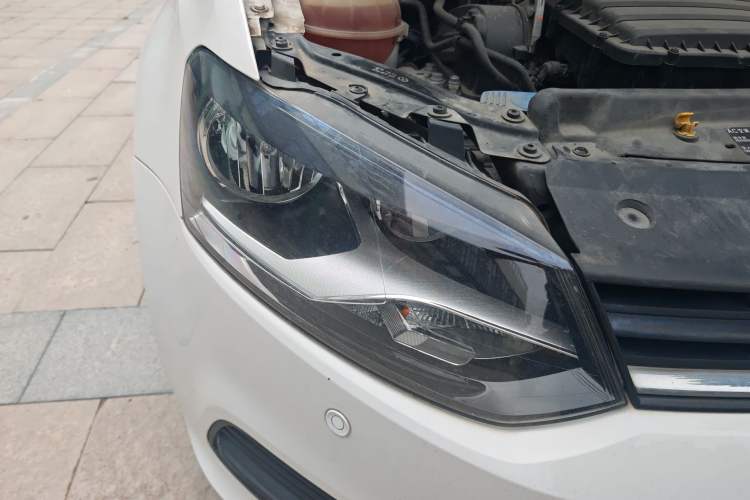 Used Volkswagen Polo 2018 1.5L Manual Drive-Comfort Model Right Front Headlight