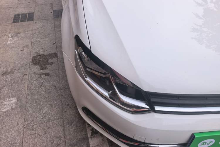 Used Volkswagen Polo 2018 1.5L Automatic Enjoyment Model Right Front Headlight