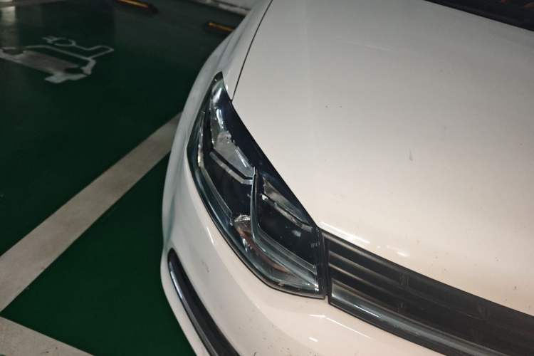 Used Volkswagen Polo 2018 1.5L Automatic Enjoyment Model Right Front Headlight