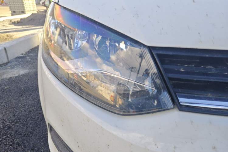 Used Volkswagen Polo 2018 1.5L Manual Drive-Comfort Model Right Front Headlight