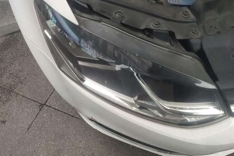 Used Volkswagen Polo 2018 1.5L Automatic Enjoyment Model Right Front Headlight
