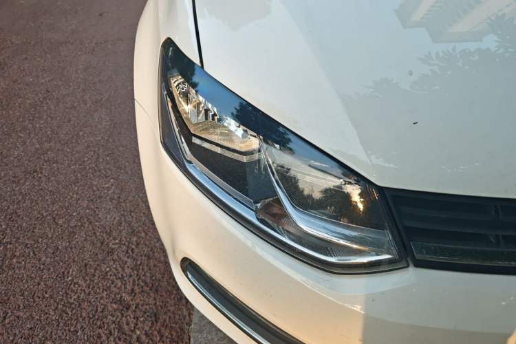 Used Volkswagen Polo 2018 1.5L Automatic Enjoyment Model Right Front Headlight