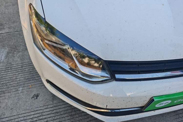 Used Volkswagen Polo 2018 1.5L Automatic Enjoyment Model Right Front Headlight