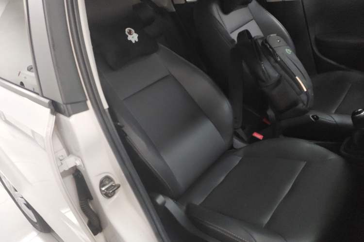 Used Volkswagen Polo 2018 1.5L Manual Drive-Comfort Model Right Front Seat