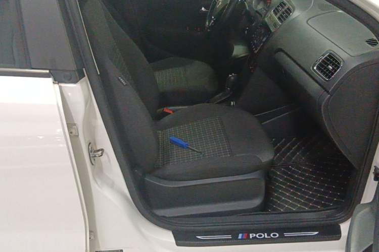 Used Volkswagen Polo 2018 1.5L Automatic Enjoyment Model Right Front Seat