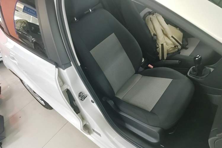 Used Volkswagen Polo 2018 1.5L Manual Drive-Comfort Model Right Front Seat