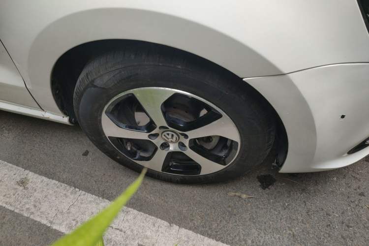 Used Volkswagen Polo 2018 1.5L Automatic Enjoyment Model Right Front Wheel Hub