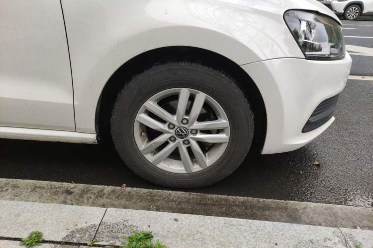 Used Volkswagen Polo 2018 1.5L Automatic Advanced Driving Model Right Front Wheel Hub