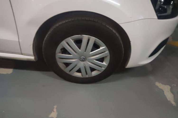 Used Volkswagen Polo 2018 1.5L Manual Drive-Comfort Model Right Front Wheel Hub