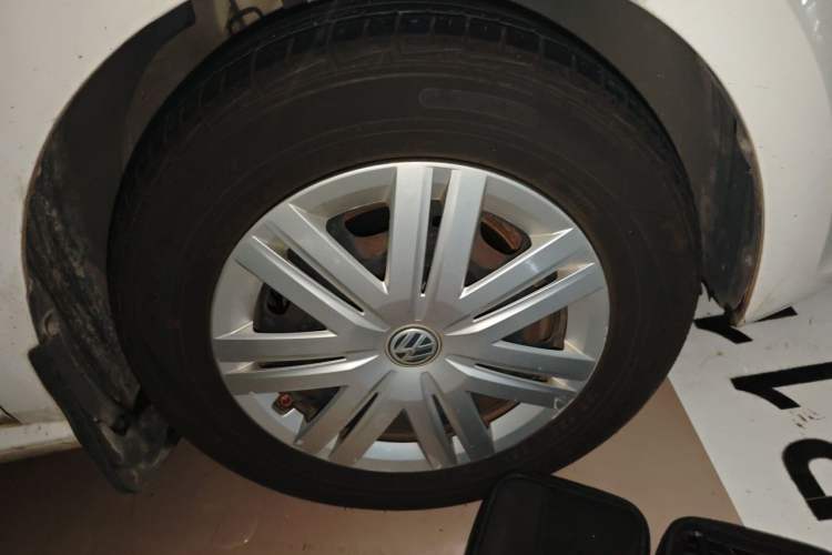 Used Volkswagen Polo 2018 1.5L Manual Drive-Comfort Model Right Front Wheel Hub