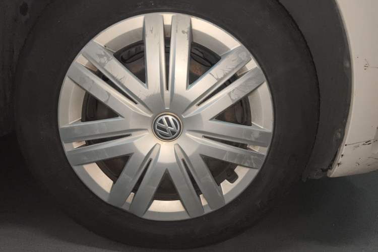 Used Volkswagen Polo 2018 1.5L Manual Drive-Comfort Model Right Front Wheel Hub