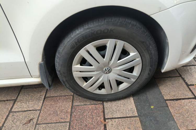 Used Volkswagen Polo 2018 1.5L Manual Drive-Comfort Model Right Front Wheel Hub