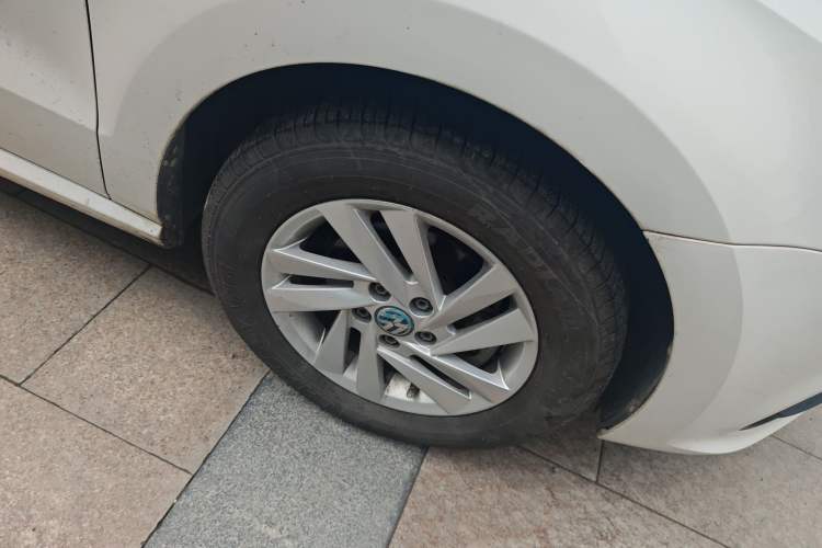 Used Volkswagen Polo 2018 1.5L Manual Drive-Comfort Model Right Front Wheel Hub