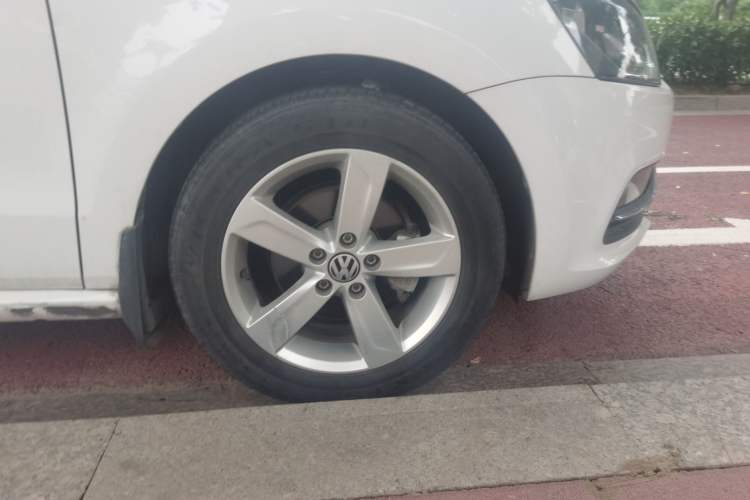 Used Volkswagen Polo 2018 1.5L Automatic Enjoyment Model Right Front Wheel Hub