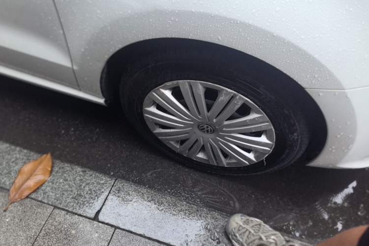 Used Volkswagen Polo 2018 1.5L Automatic Enjoyment Model Right Front Wheel Hub