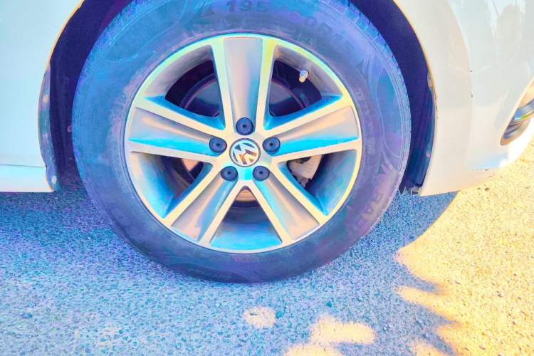Used Volkswagen Polo 2018 1.5L Automatic Enjoyment Model Right Front Wheel Hub