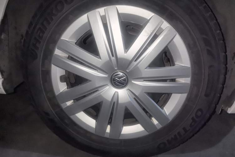 Used Volkswagen Polo 2018 1.5L Automatic Advanced Driving Model Right Front Wheel Hub