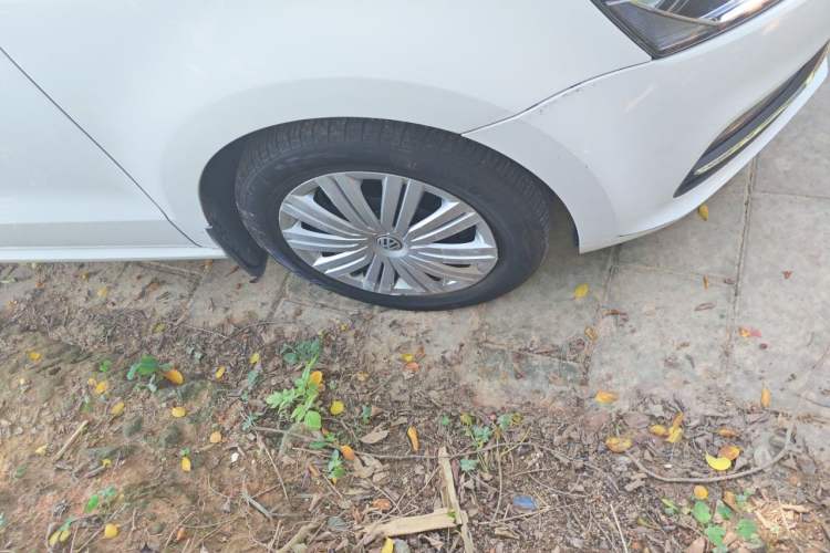 Used Volkswagen Polo 2018 1.5L Automatic Enjoyment Model Right Front Wheel Hub